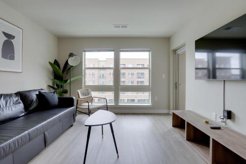 Fun & Comfort Await: Apartment at Alexandria — 4-Star Luxury Hotel in Alexandria, United States