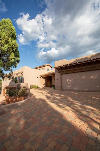 Spectacular Sedona Destination with Pool & Spa in Sedona, United States