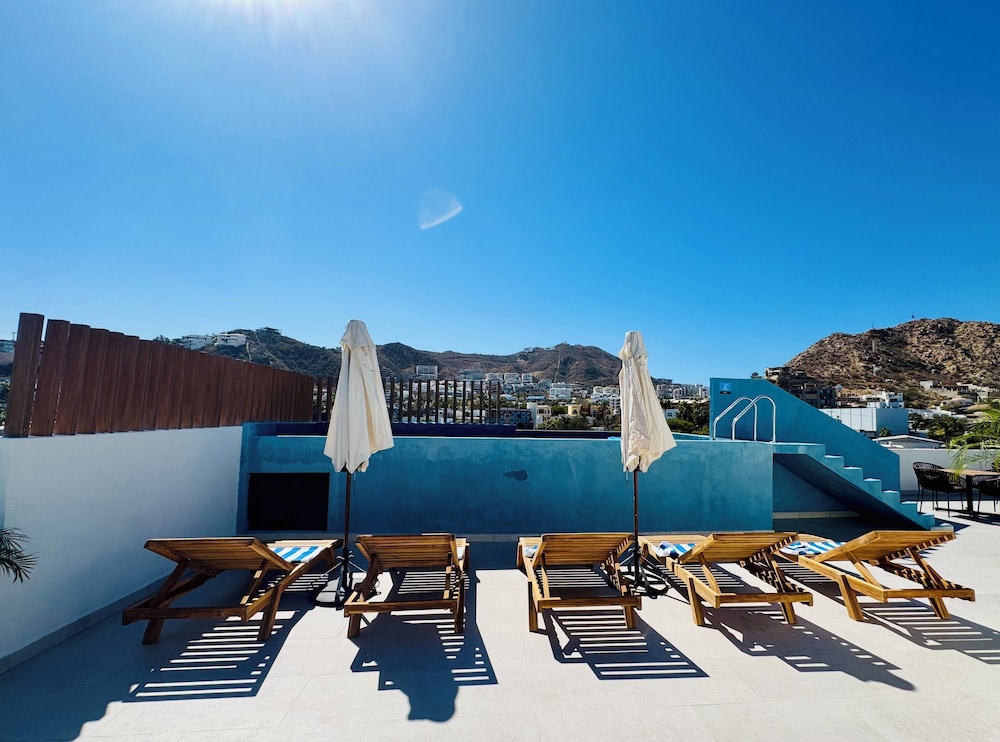 Rooftop pool