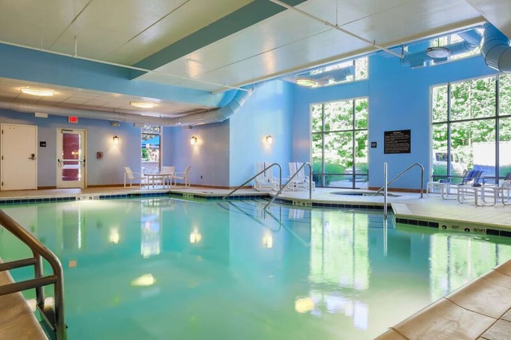 Hampton Inn & Suites Poughkeepsie - photo 35