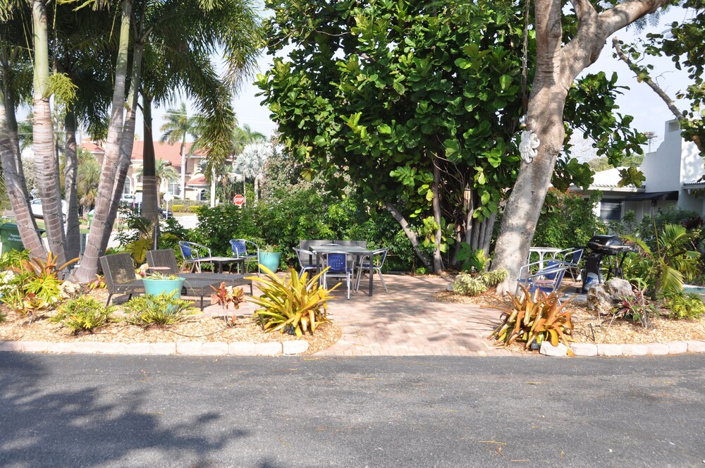 Lido Islander Inn - photo 61