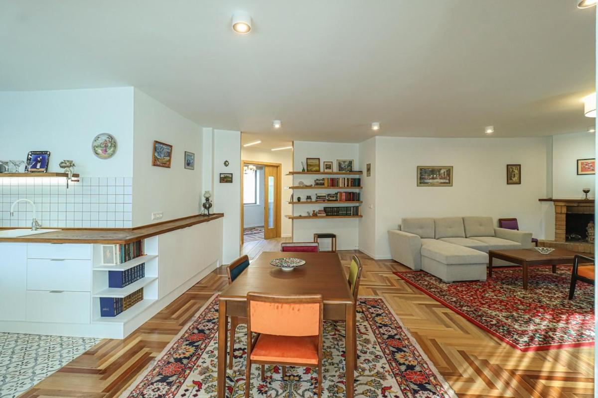 Elegant 2BR in Old Tbilisi By Wehost