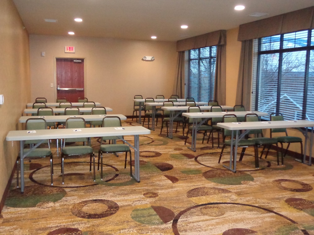 Comfort Inn & Suites Marquette Prairie du Chien - photo 31