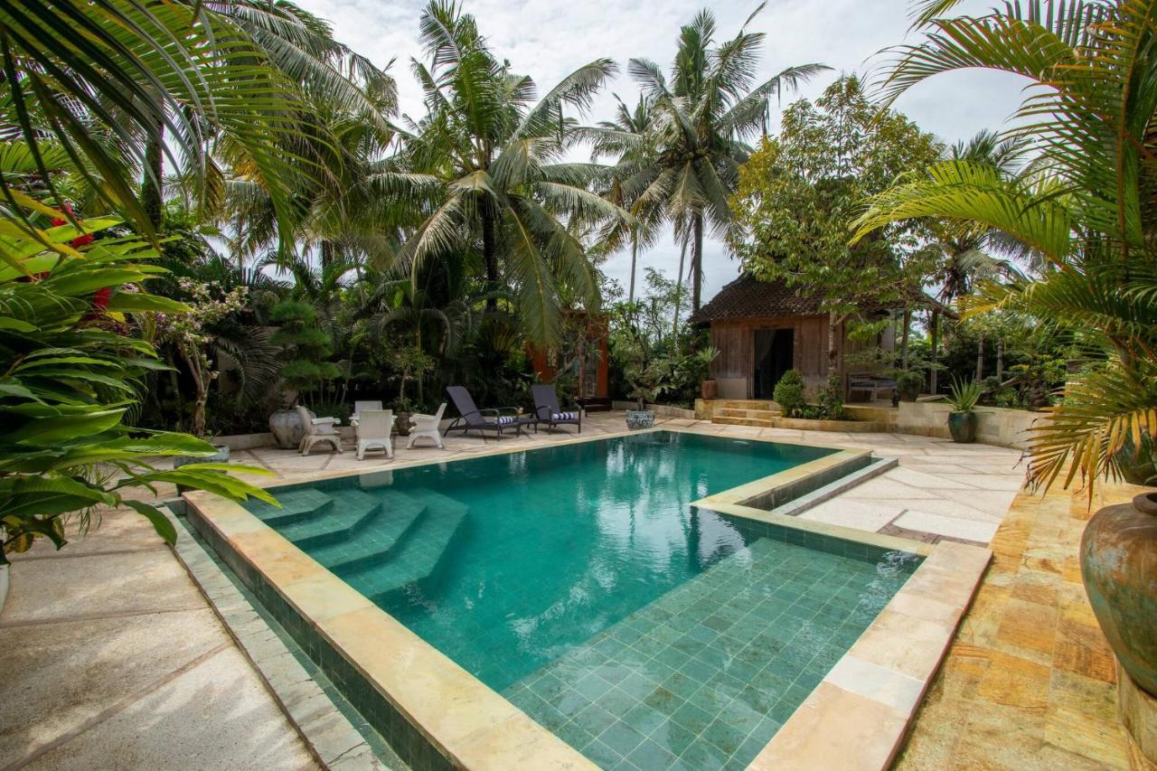 Luxurious Bohemian 4 bedroom open living Villa by Triang Villas — 4-Star Luxury Hotel in Tabanan, Indonesia