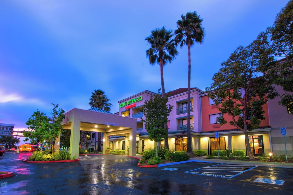 Courtyard by Marriott Oakland Airport - photo 59