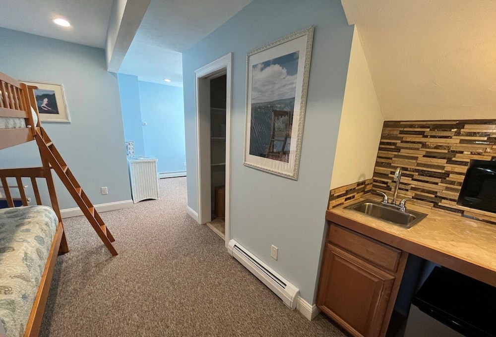 Beach Breeze Inn - photo 31