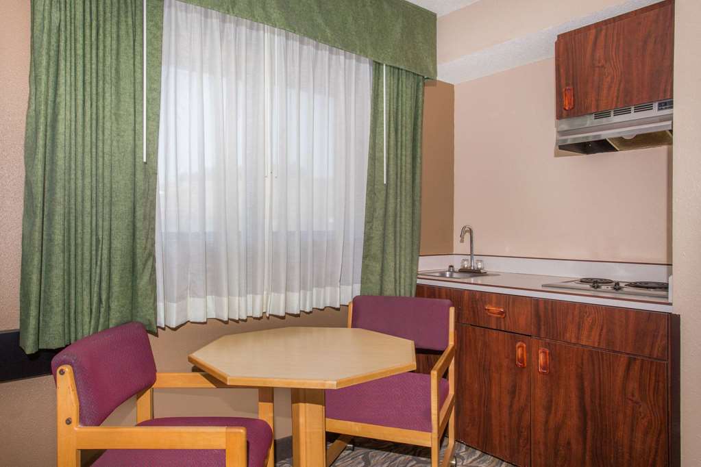 Super 8 by Wyndham Baker City - photo 32