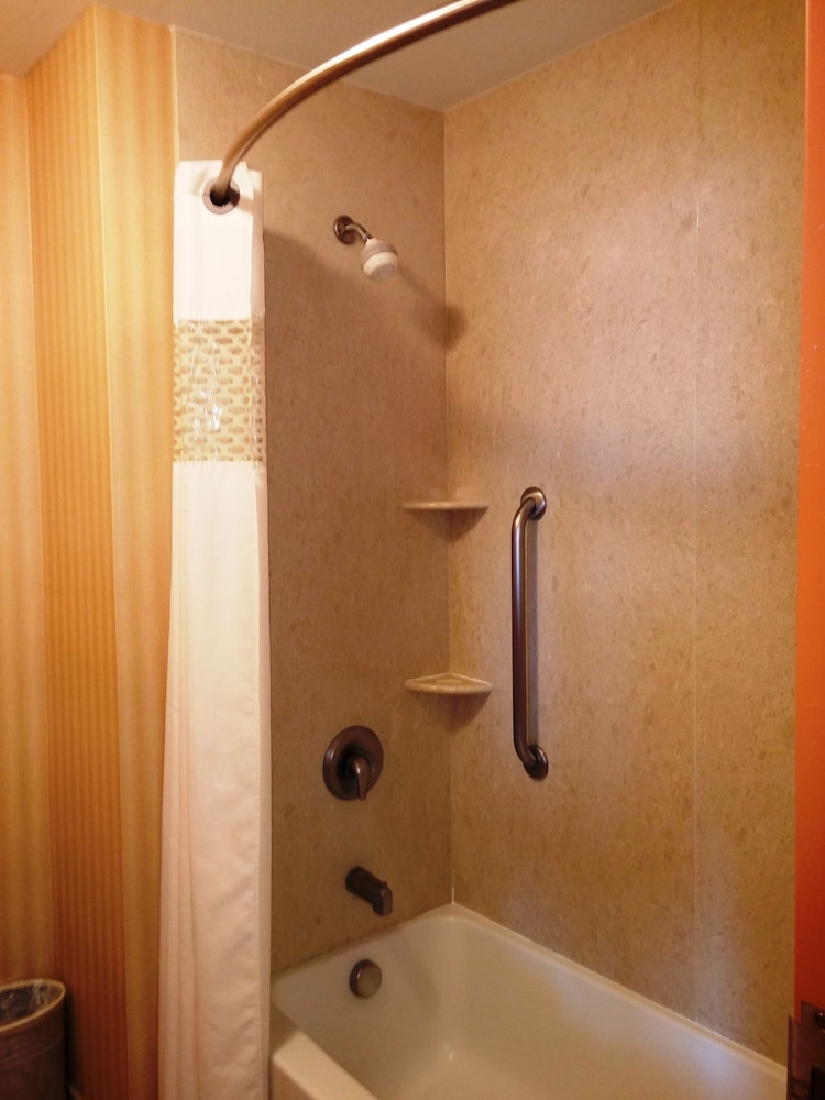 Hampton Inn & Suites Albuquerque Coors Road - photo 22