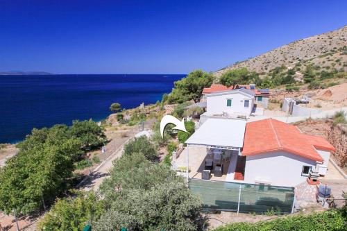 Robinson Jimi — hotel in Nerezisce
