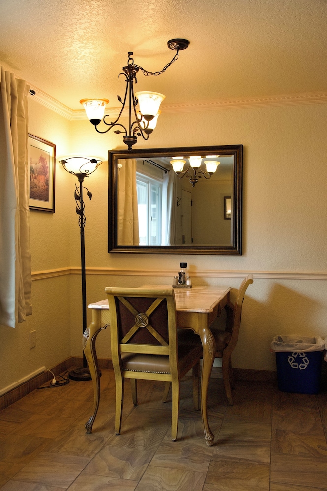 Yellowstone Gateway Inn - photo 47