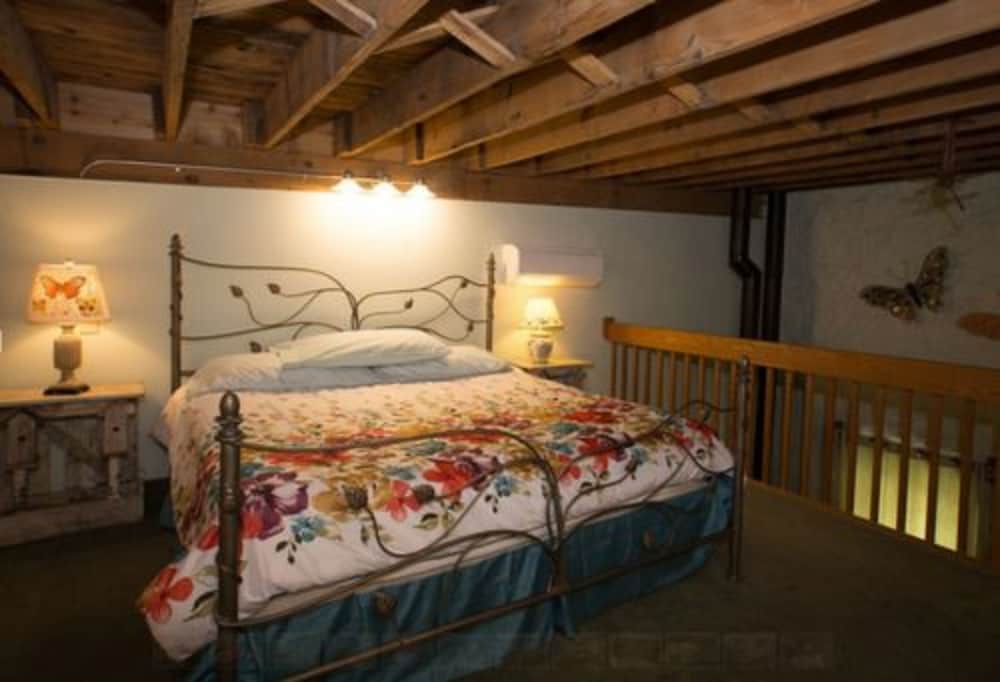 Stone Mill Hotel & Suites - photo 26