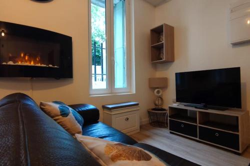 T2 Cosy Proche Place Verdun — hotel in Castelnaudary