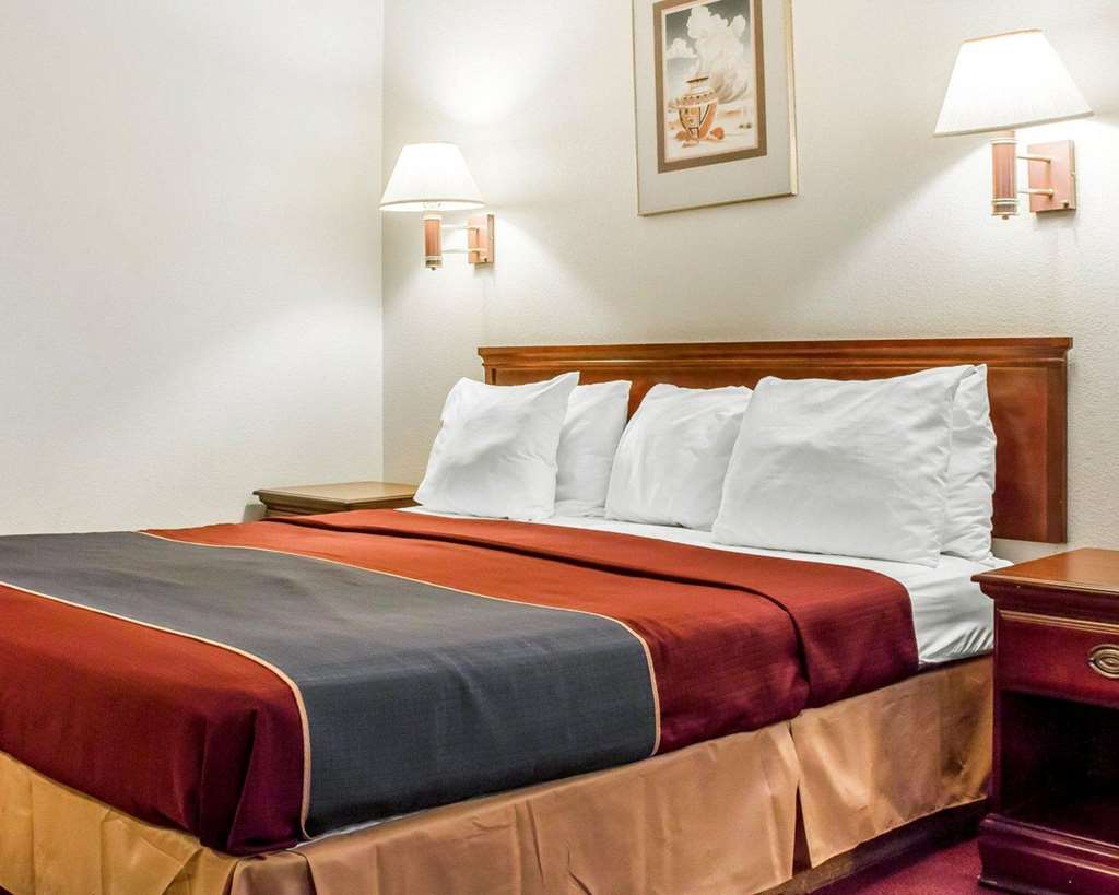 Rodeway Inn Winslow I 40 - photo 17