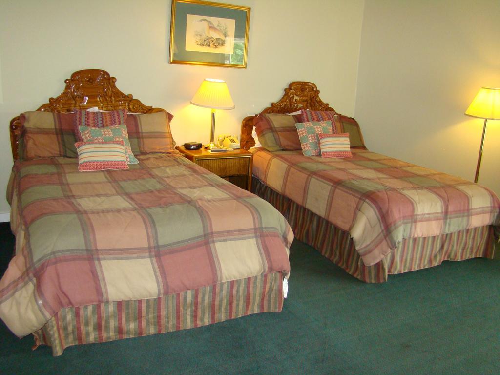 Happy Trails Motel - photo 9