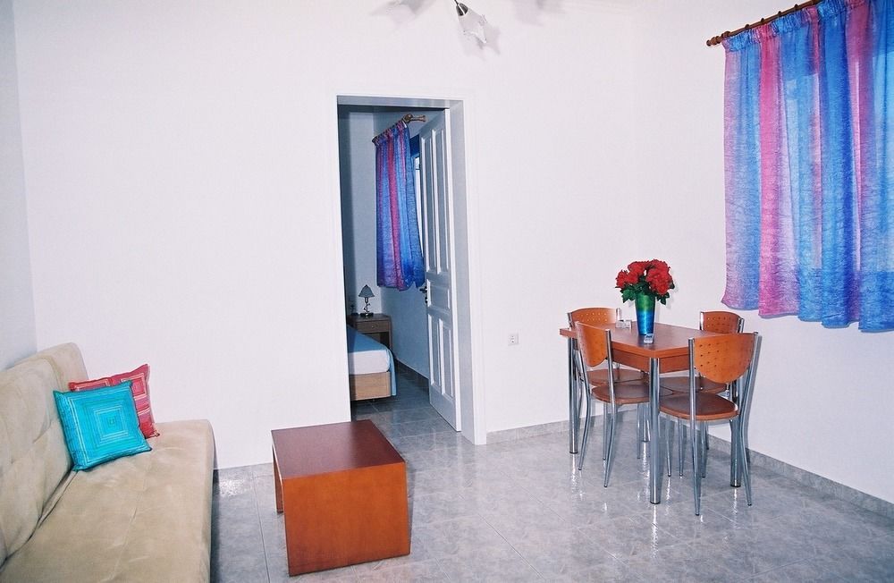 Moustakas Beach Hotel — Milos — photo 4