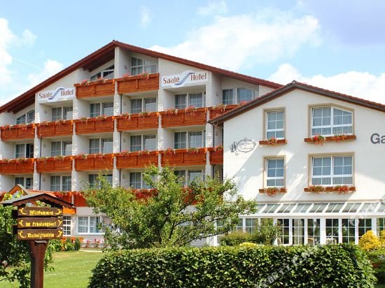 Meister Bär Hotel Frankenwald - carbon neutral hotel in Berg