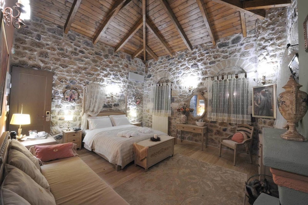 Armonia Hotel - carbon neutral hotel in Sikyon