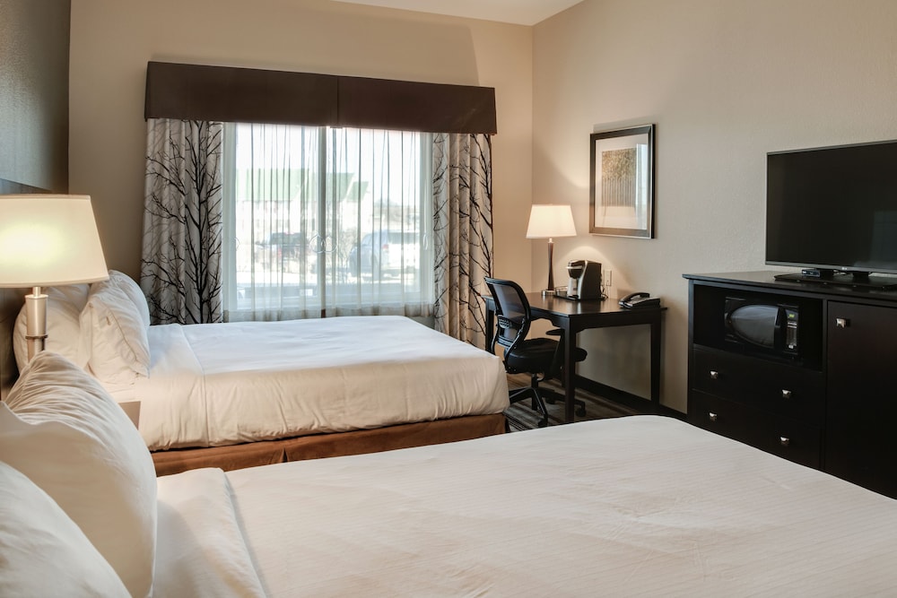 Holiday Inn Express & Suites Nevada by IHG - photo 15