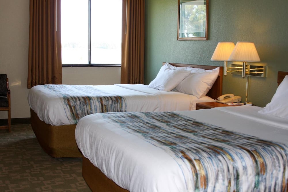 Barker's Island Inn Resort - photo 9