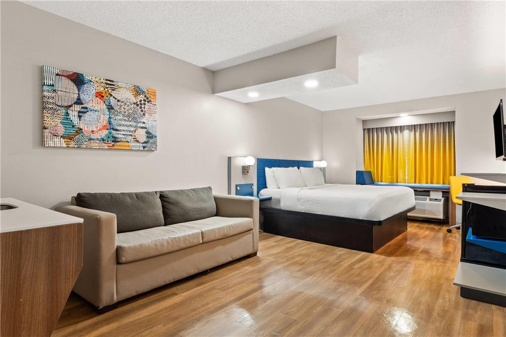 Microtel Inn & Suites by Wyndham Salisbury - photo 26