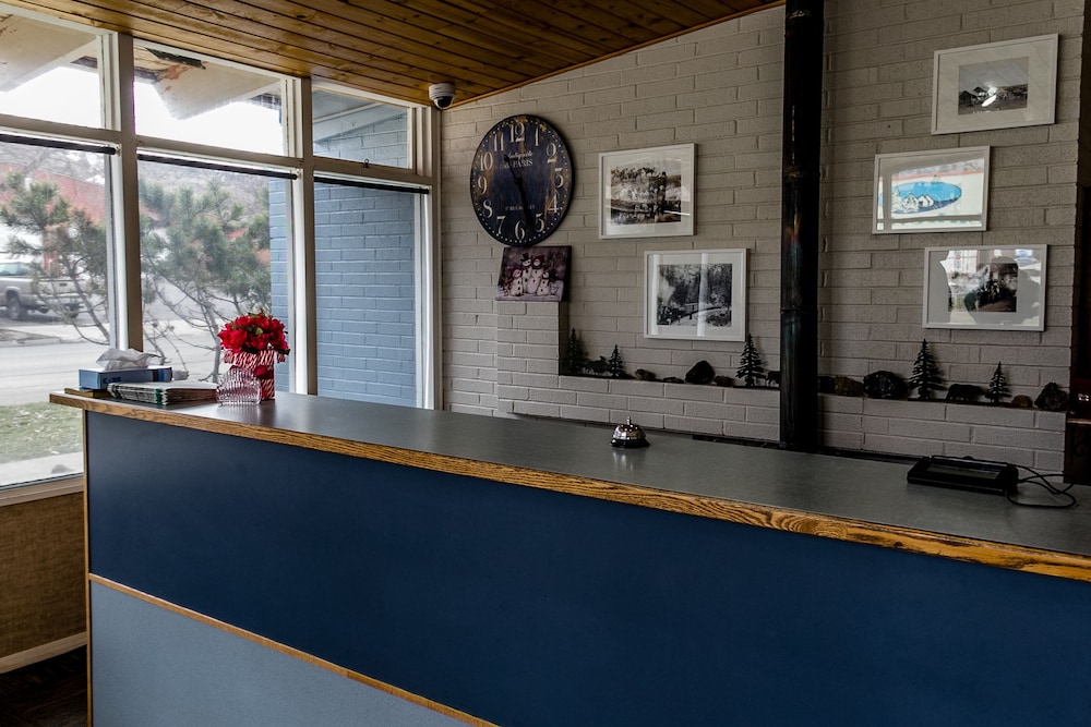 Lakeview Lodge Motel - photo 2