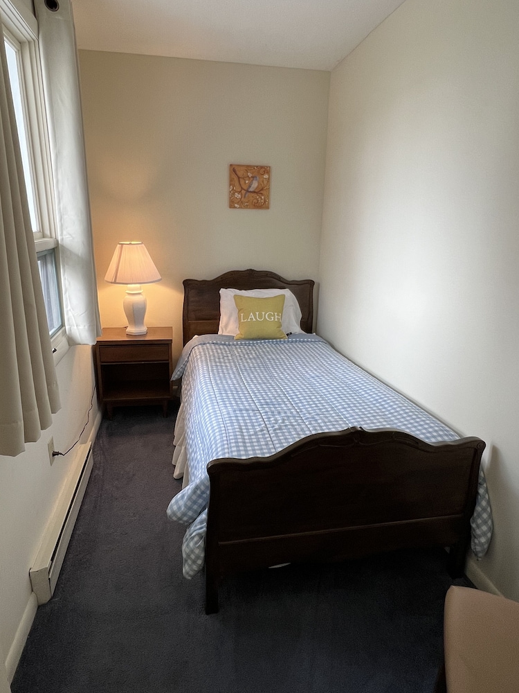 The High Tide Inn - photo 9