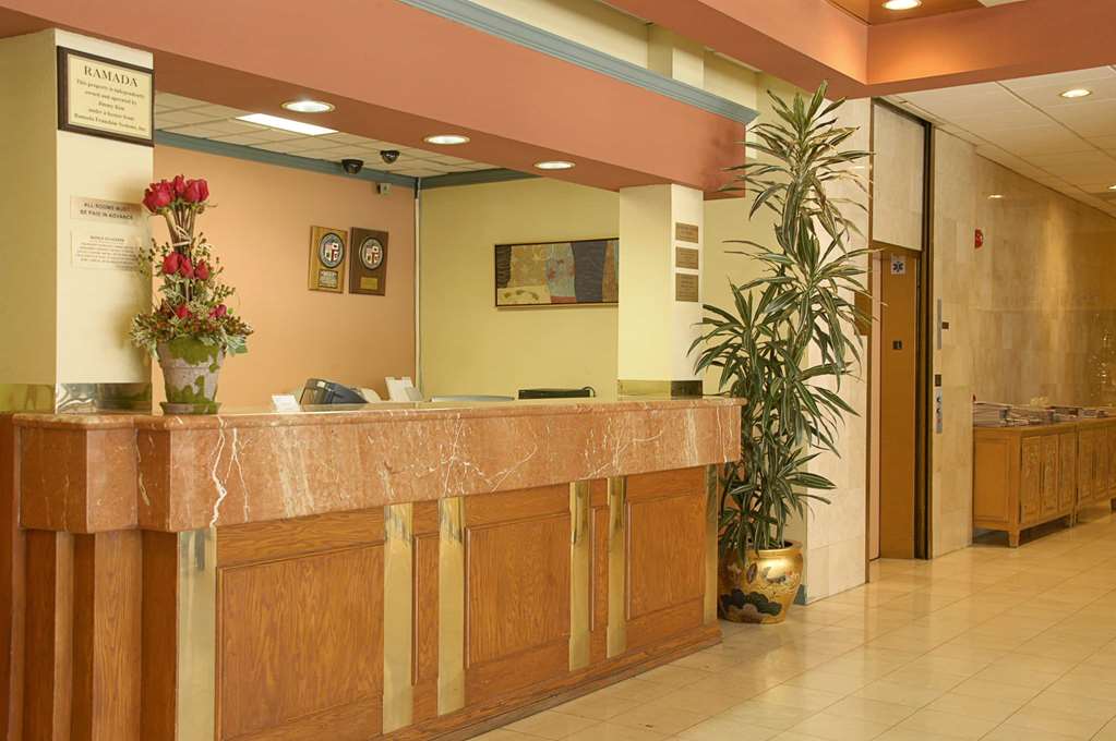 Ramada by Wyndham Los Angeles Koreatown West - photo 2