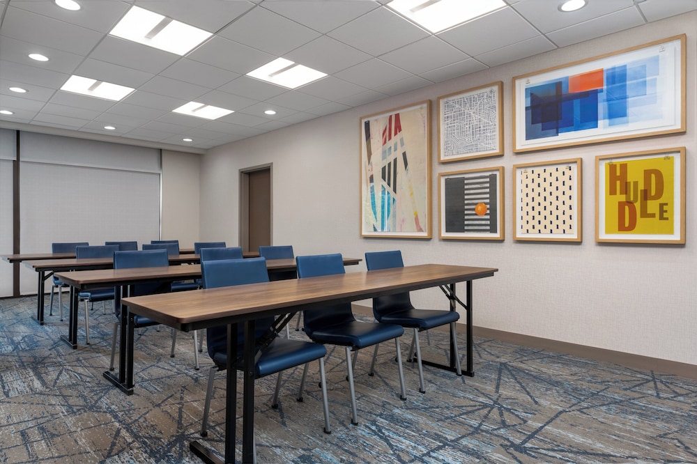 Holiday Inn Express & Suites Stevensville Benton Harbor an IHG Hotel - photo 66