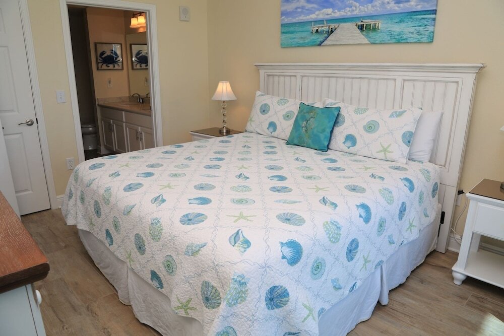 Crystal Tower 1109 2 Bedroom Condo by RedAwning - photo 2
