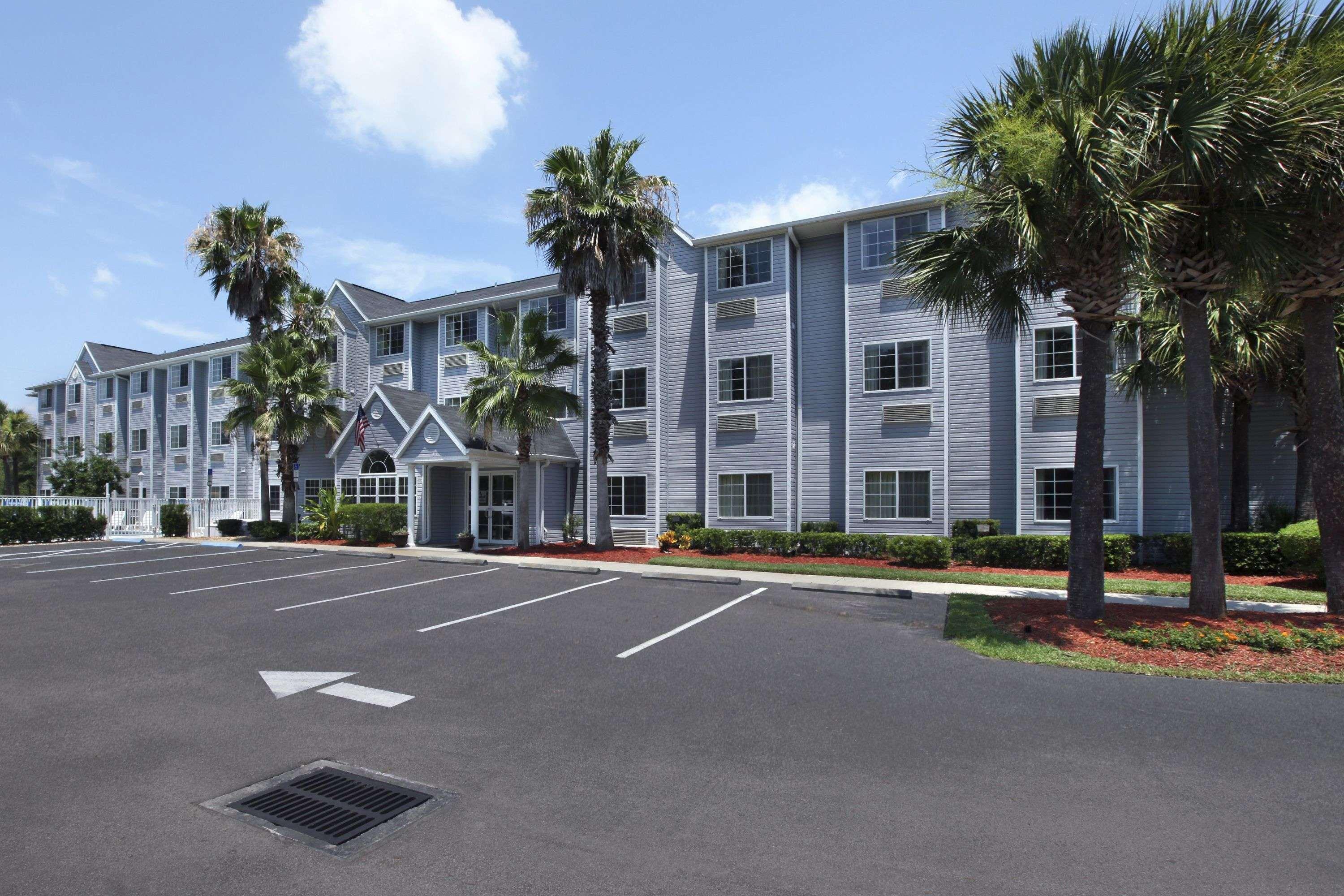 Microtel Inn & Suites by Wyndham Palm Coast I 95 - carbon neutral hotel in Palm Coast