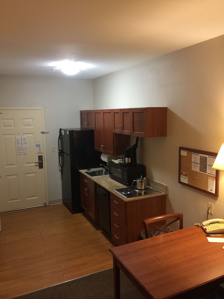 Candlewood Suites Hot Springs by IHG - photo 17