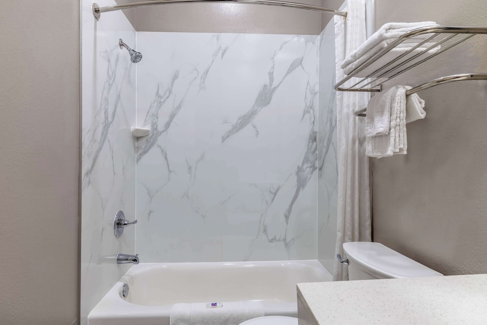 Motel 6 Brenham TX - photo 24
