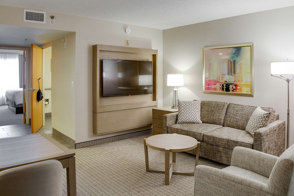 Embassy Suites by Hilton Columbus Dublin - photo 17