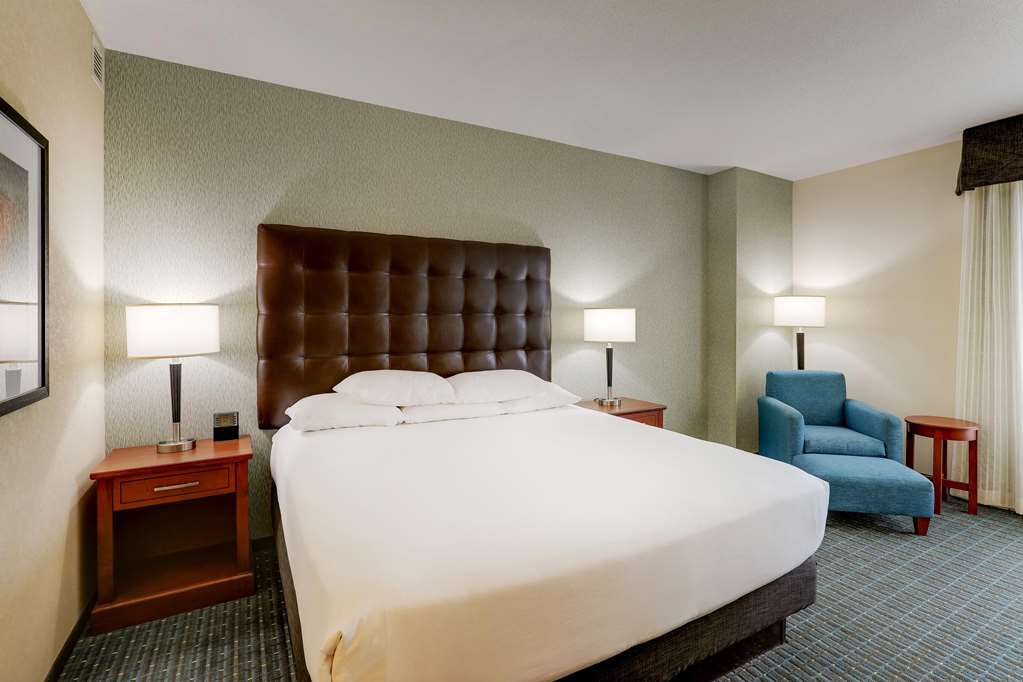 Drury Inn & Suites Phoenix Chandler Fashion Center - photo 33