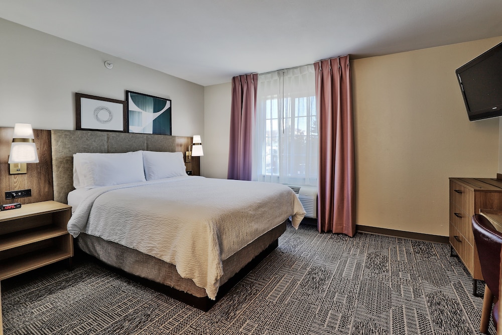 Staybridge Suites Albuquerque Airport by IHG - photo 16