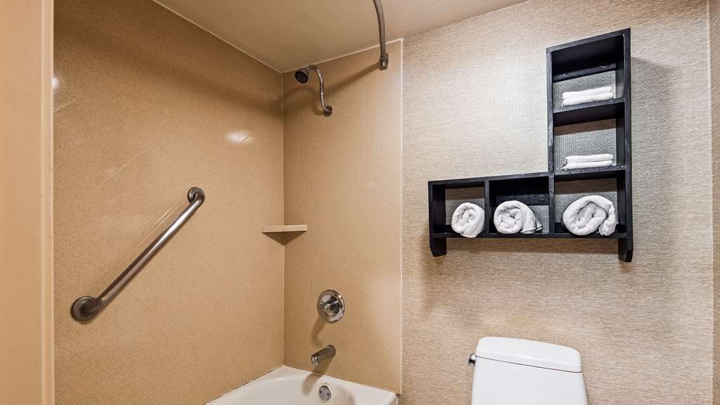 Best Western Brentwood Inn - photo 11