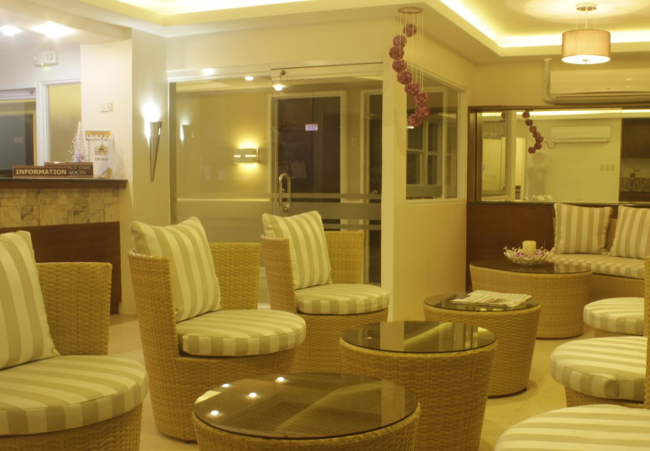 Ridgecrest Gardens Hotel in Olongapo, Philippines