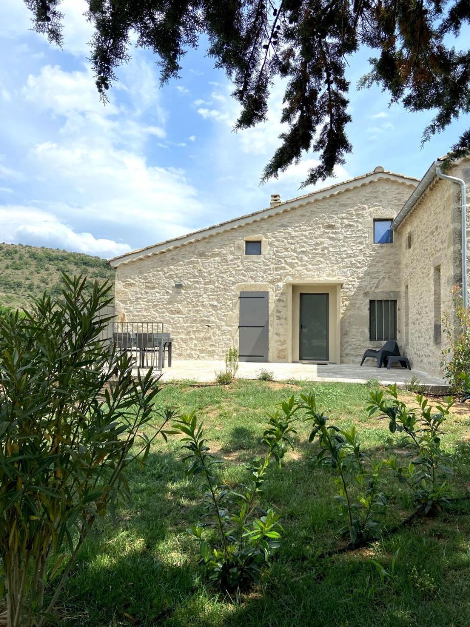 Mas de Veyras Gites 5 Etoiles En Ardeche — 5-Star Luxury Hotel in Lachapelle-Sous-Aubenas, France