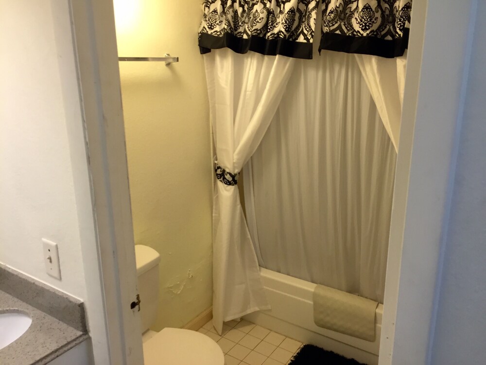 Jasmine Garden Inn - photo 42