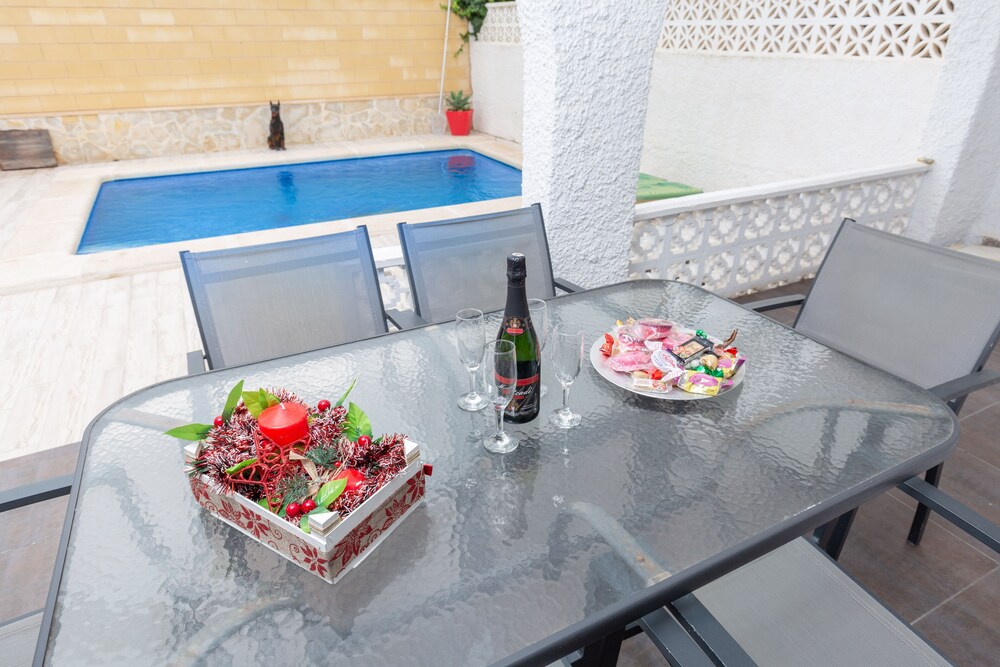 Triple 8 Suites - carbon neutral hotel in Labuan Bajo