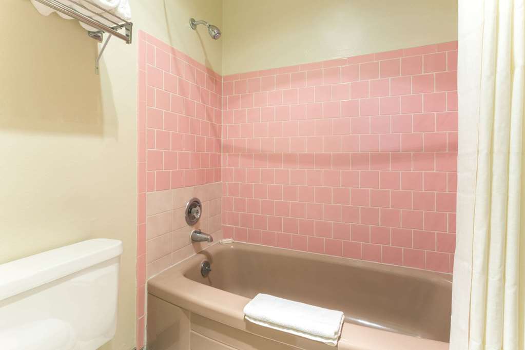 Knights Inn Baker City - photo 9