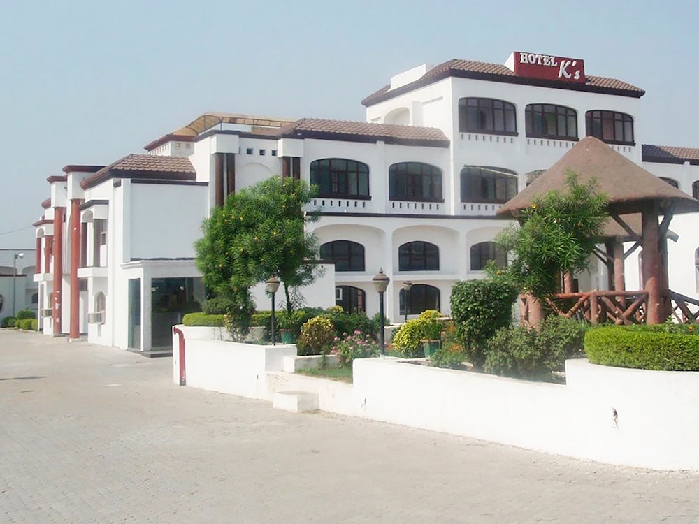 Oyo 19374 Hotel K Town — hotel in Karnal