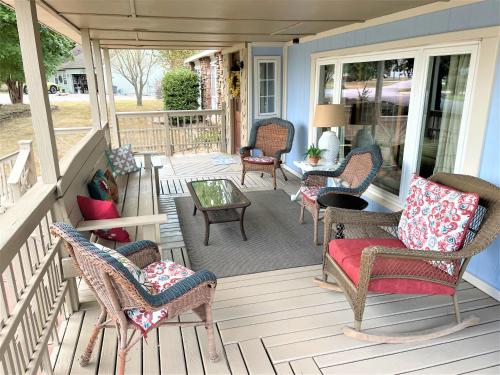 Beaver Lake Getaway in Rogers, United States