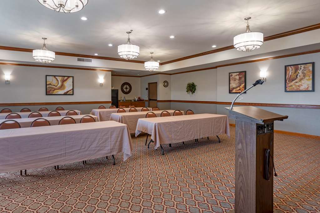 Best Western Plus Capital Inn - photo 35