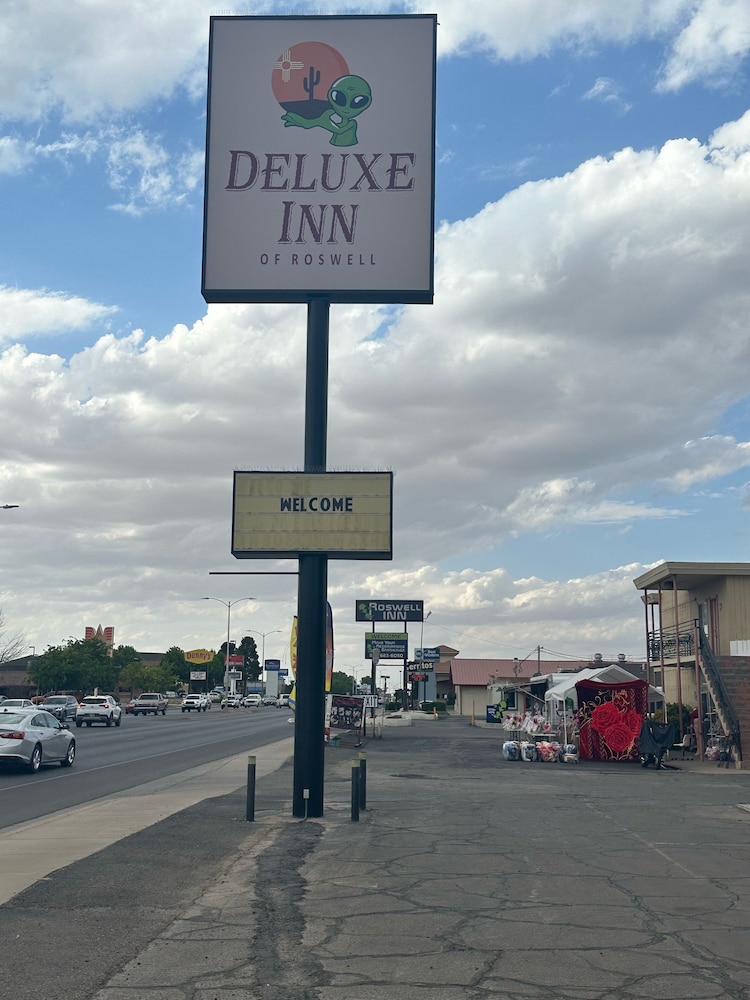 Deluxe Inn Of Roswell - photo 27