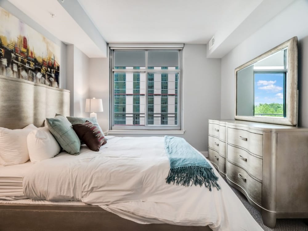 Bluebird Suites near Chevy Chase - photo 5