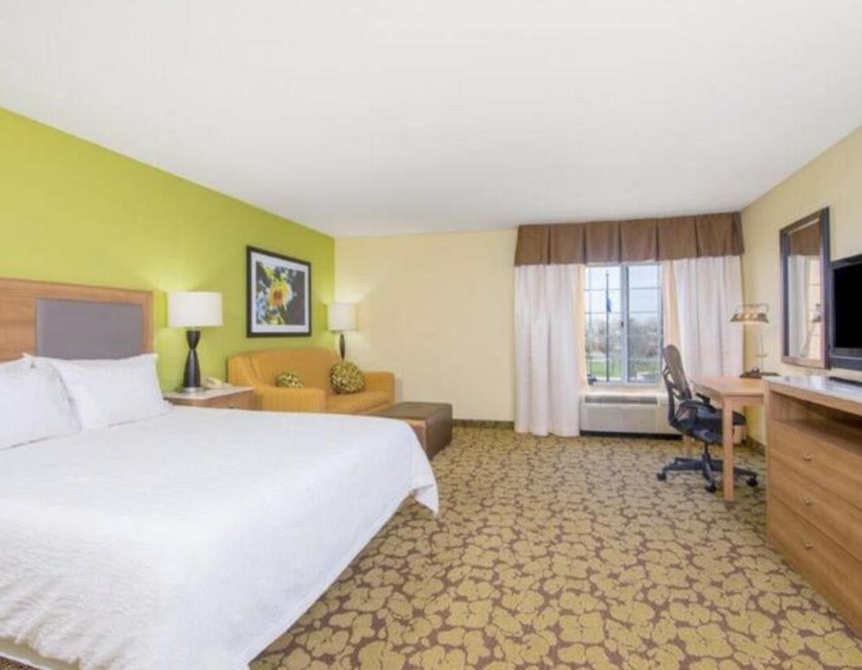 Hilton Garden Inn Wichita Airport - photo 5