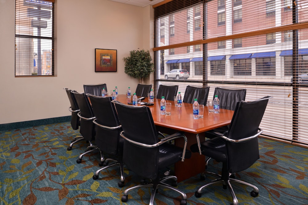 Candlewood Suites Terre Haute by IHG - photo 46