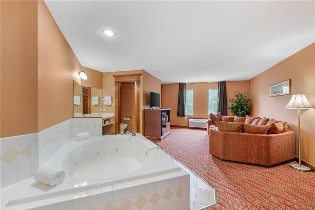 Quality Inn Eureka Springs South - photo 65
