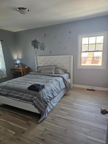 LG cozy room shared bathroom in Baltimore, United States